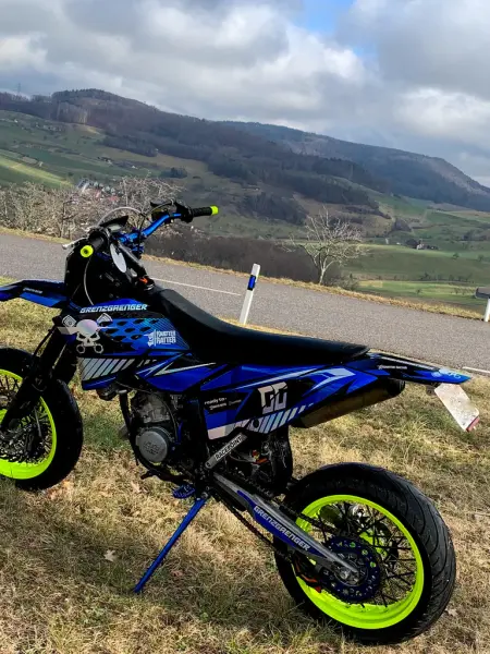 Levano Alu Kennzeichenhalter schwarz klappbar KTM EXC 2008 - 2011
